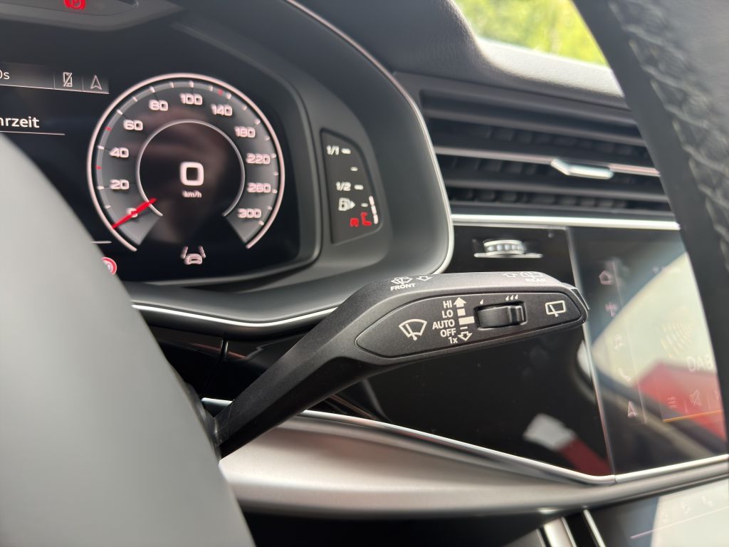 AUDI Q7 2023