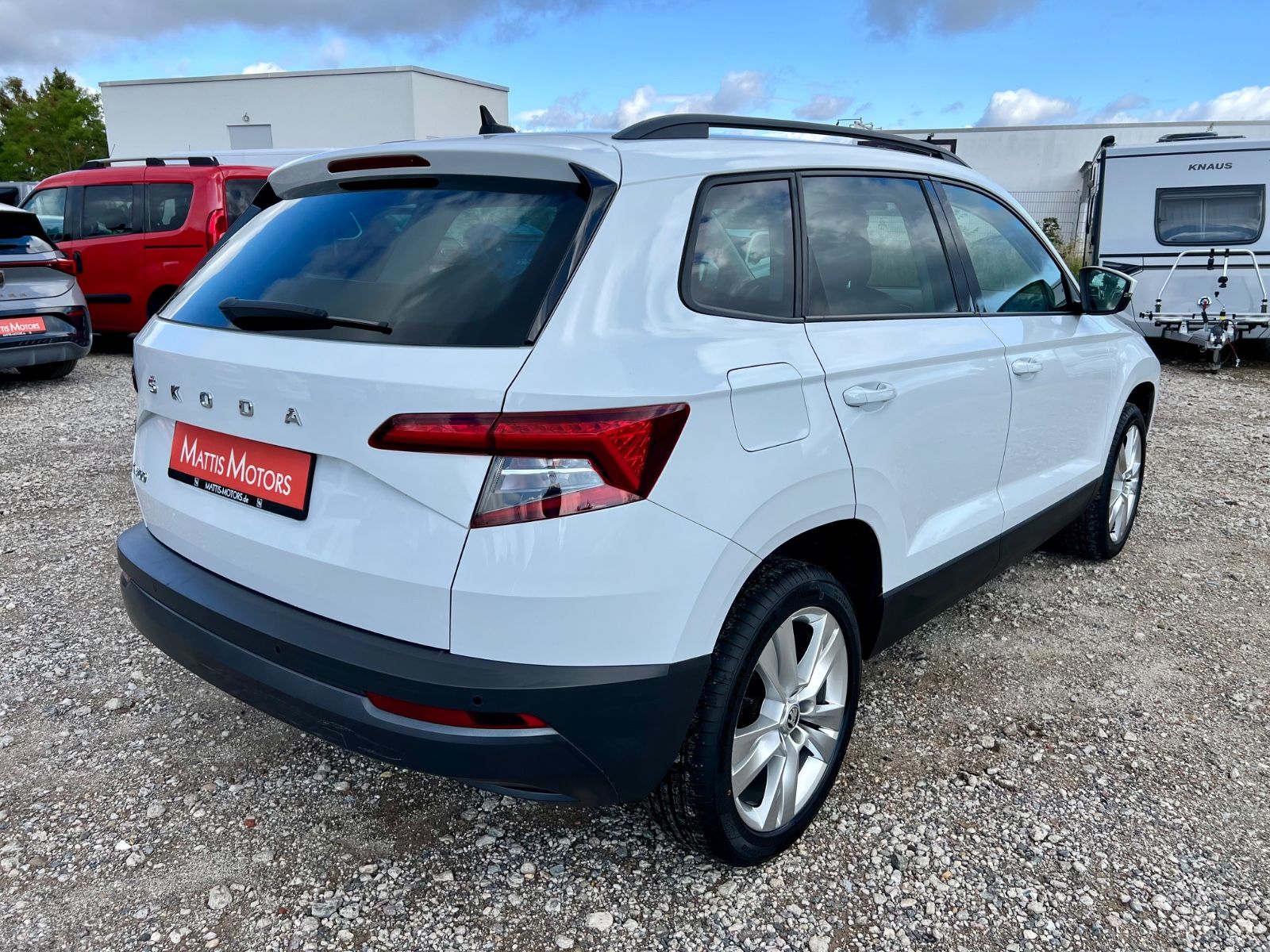 SKODA Karoq 1.5 TSI Style KLIMAAUT NAVI SHZ PDC CARPLA