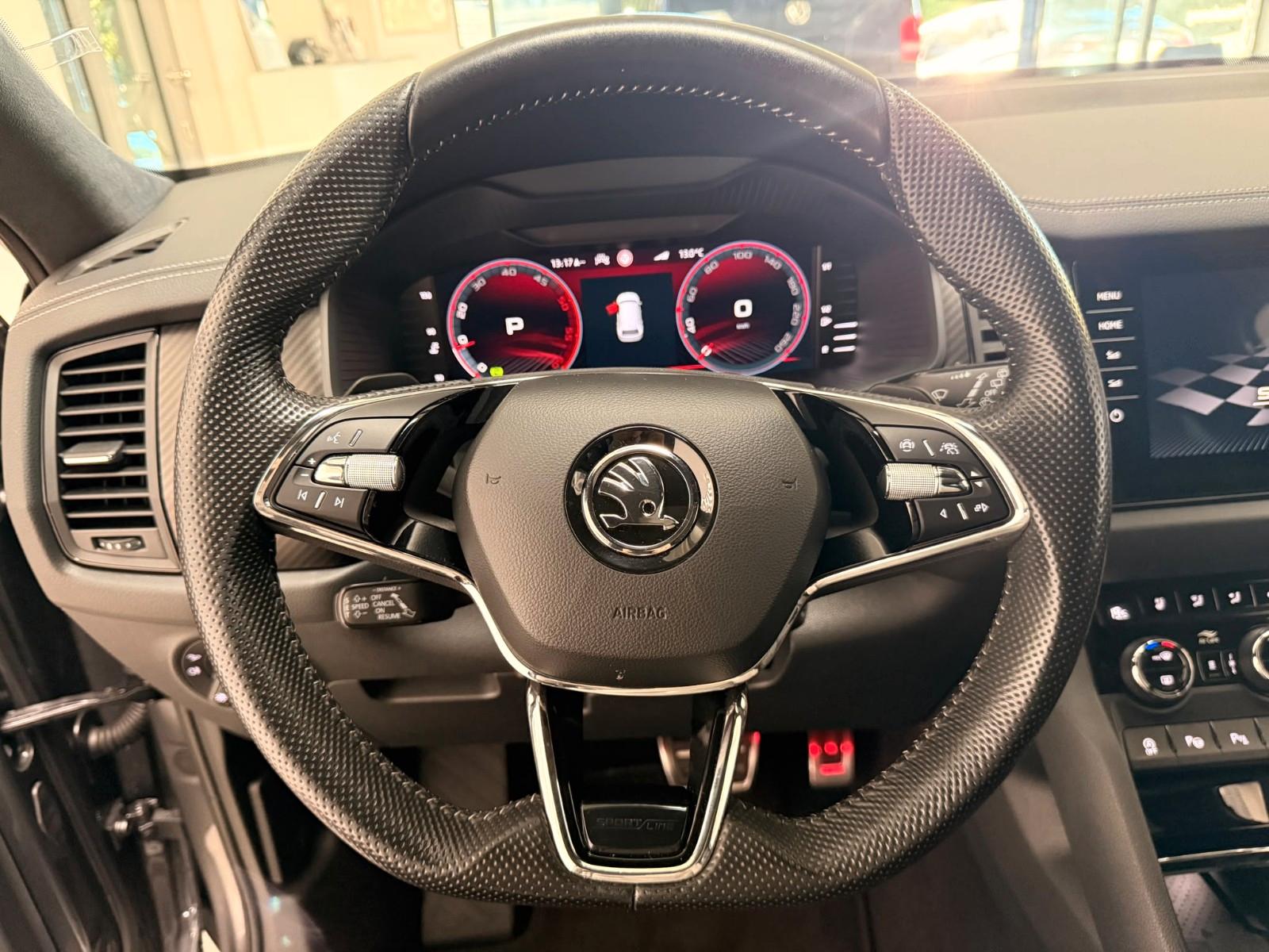 Skoda Kodiaq Sportline 4x4 Panorama Leder Navi Standhz