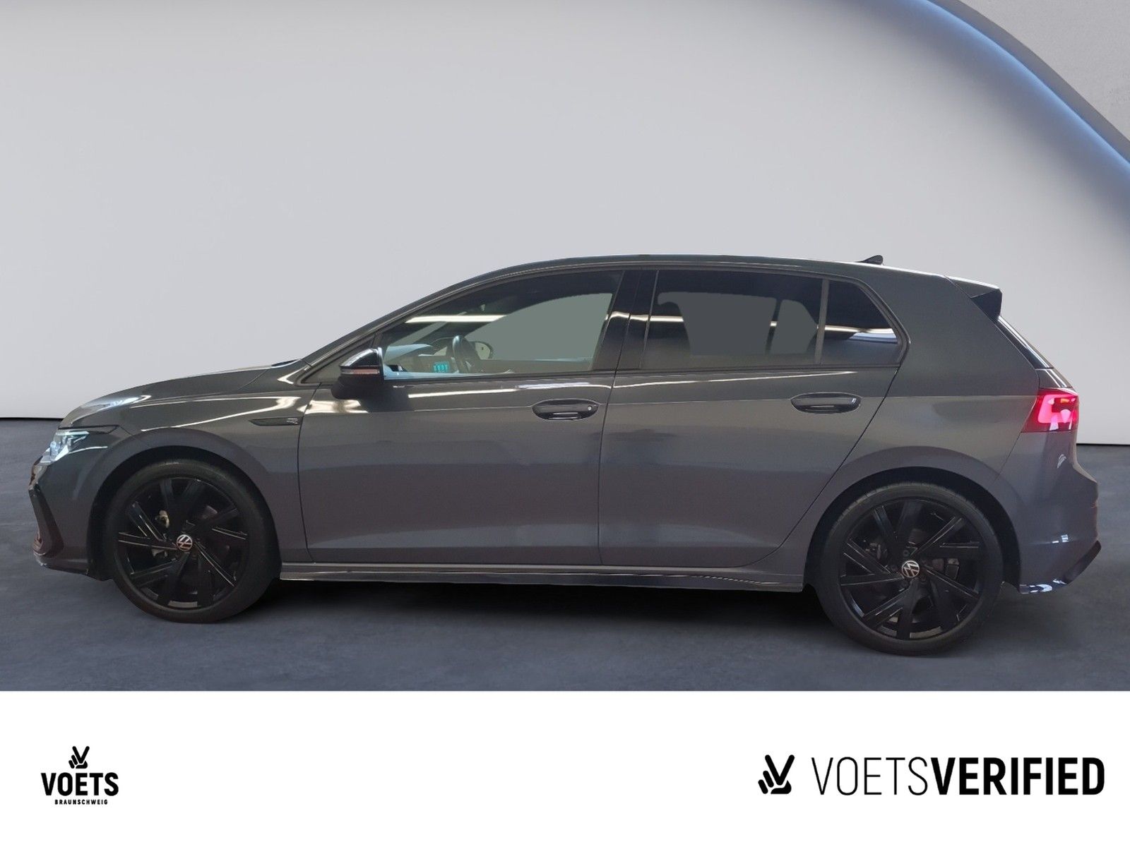 Volkswagen Golf VIII  R-Line 1.5 eTSI DSG AHK+RearView+LED imagem 3