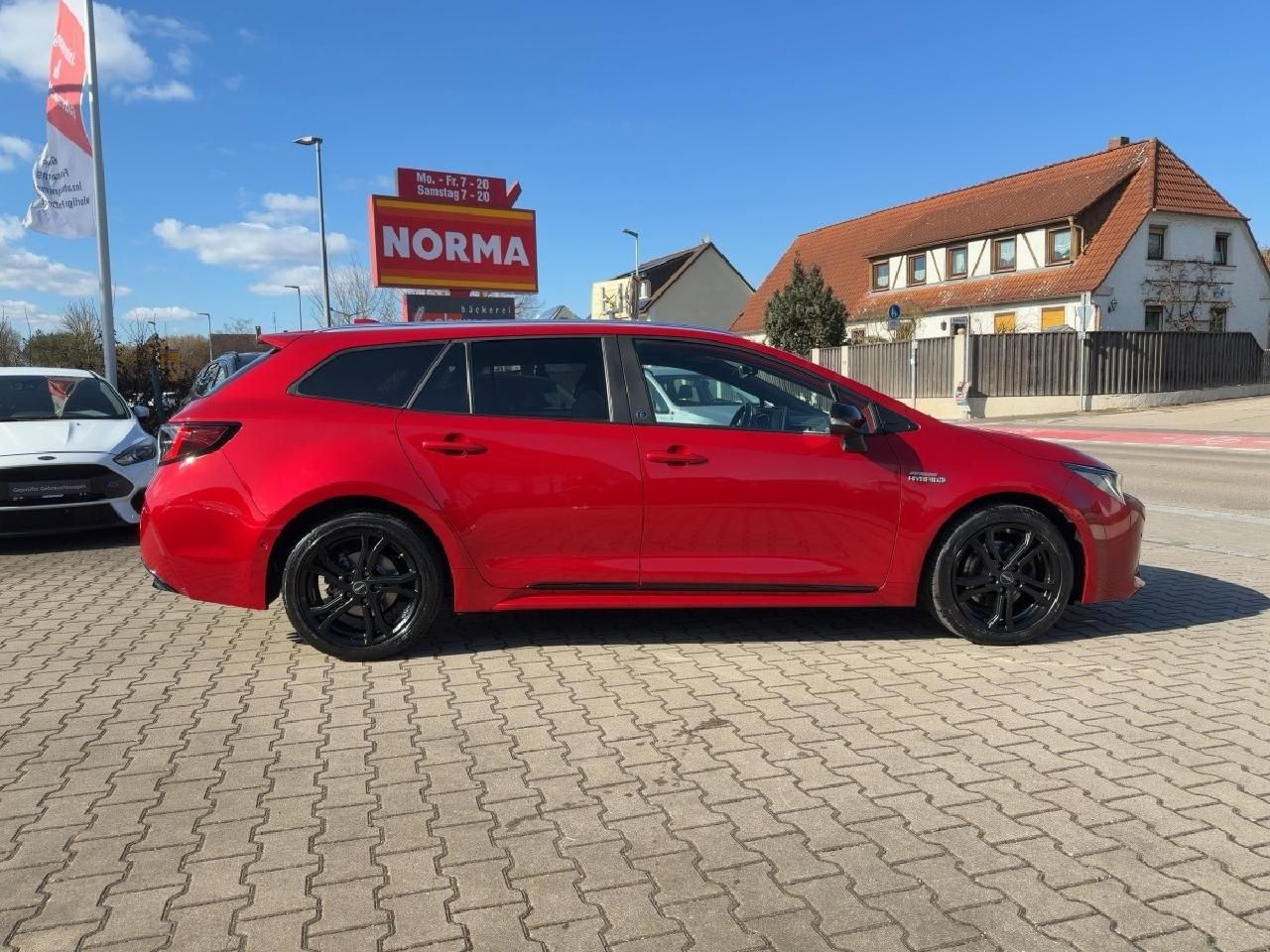 Fahrzeugabbildung Toyota Corolla TS 2,0 Hybrid Team D *ACC *SHZ *CAM*