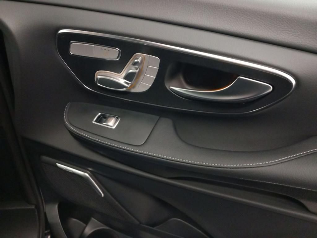 Fahrzeugabbildung Mercedes-Benz V 300 d lang 4x4 * Avantgarde Edition