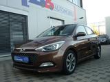 Hyundai i20 blue Trend Alu-Allwetterreif. Sitzheiz.Gar. - gebrauchte Hyundai i20 aus dem Jahr 2015