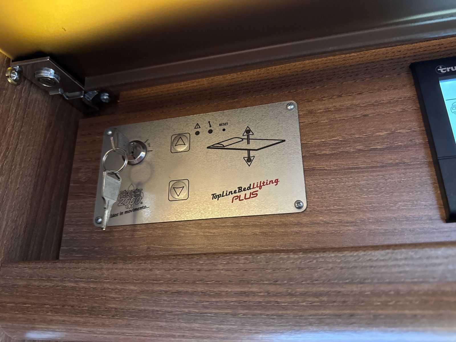 Fahrzeugabbildung Carthago C-Tourer T 148 LE H SOLAR TV SAT HUBBETT KAMERA