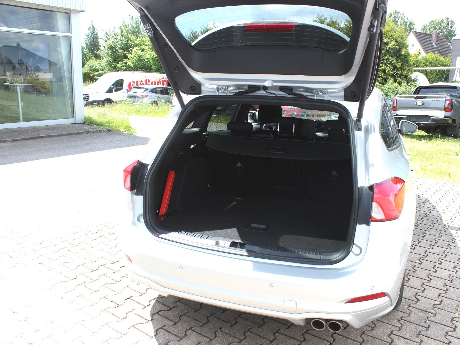 Fahrzeugabbildung Ford Focus ST-Line X 1,0 EcoBoost Mild Hybrid