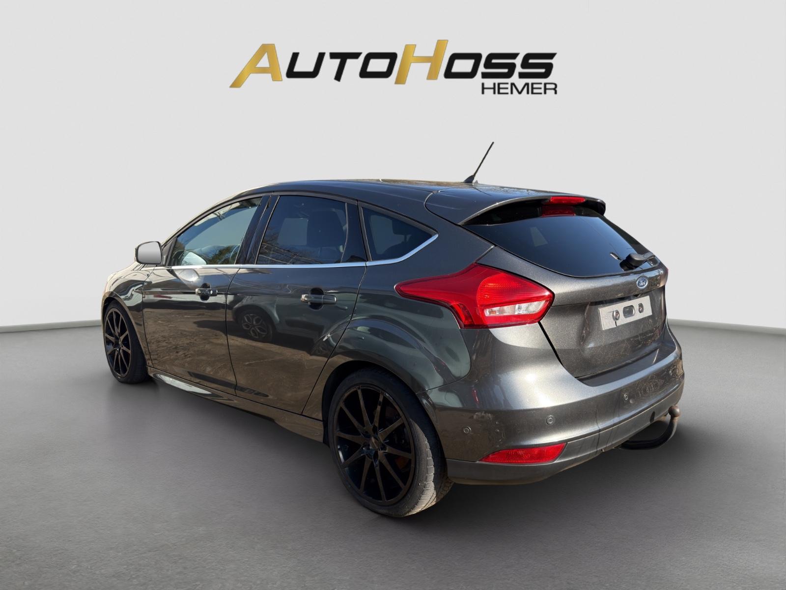 Ford Focus**Titanium**LED/Kamera/Sitzhzg/Lenkradhzg