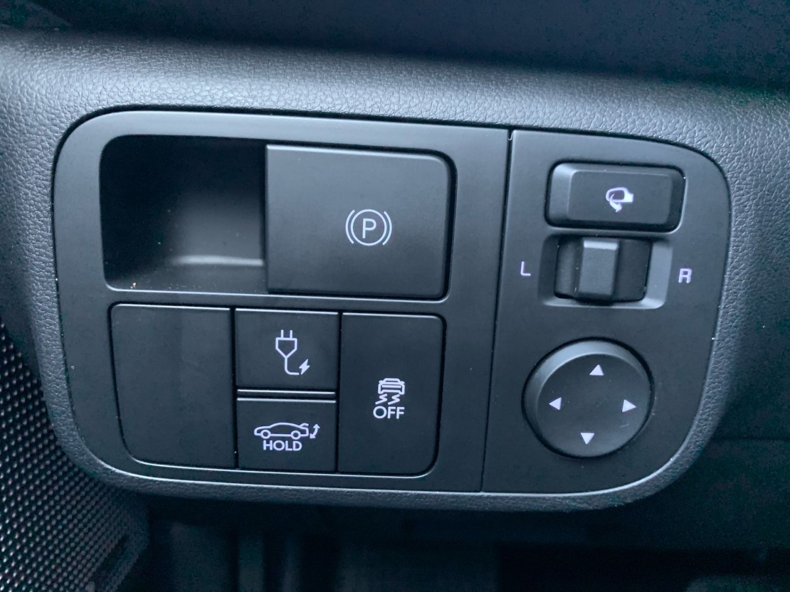 Fahrzeugabbildung Hyundai IONIQ 6 Uniq 77,4 kWh Elektro 4WD