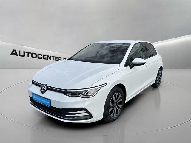 Volkswagen Golf VIII Lim. Life erst 37.000 km Navi LED ACC