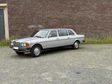 Mercedes-Benz W123 250 Lang Pullman Erstklassiger Zustand  - Mercedes-Benz 250: W123