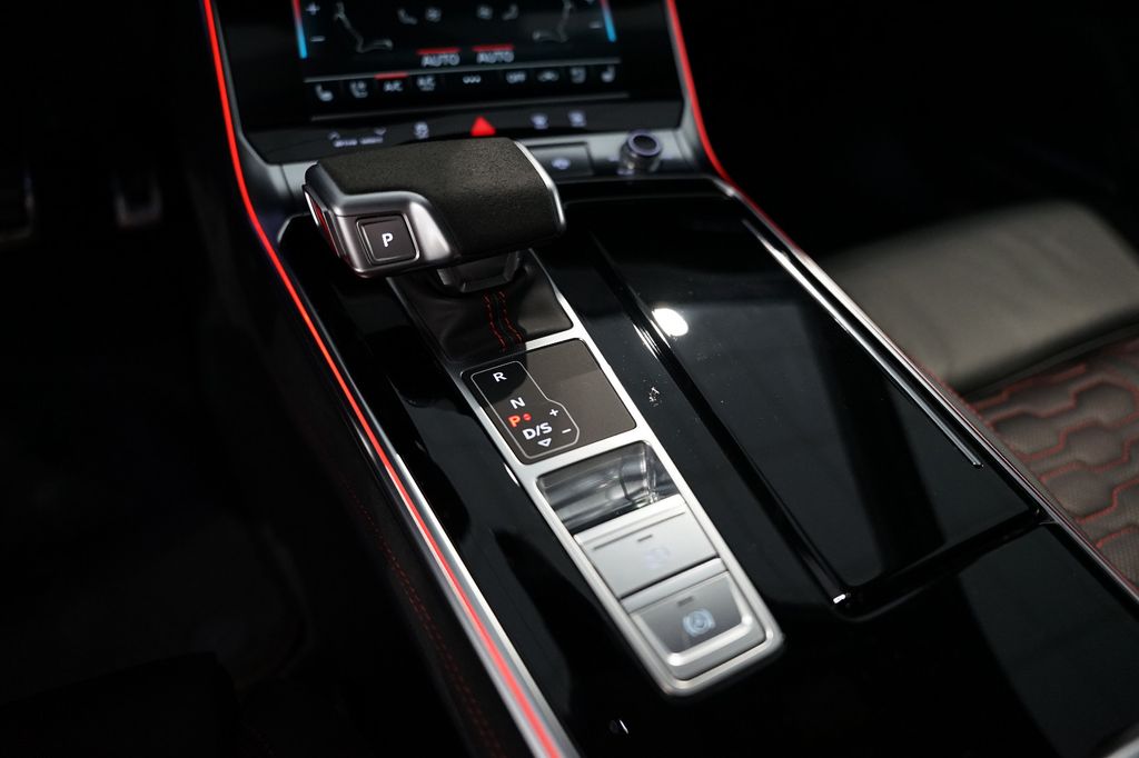 AUDI RS6 performance | RS-Designpaket+ | Pano | HuD AUDI RS6 performance | RS-Designpaket+ | Pano | HuD