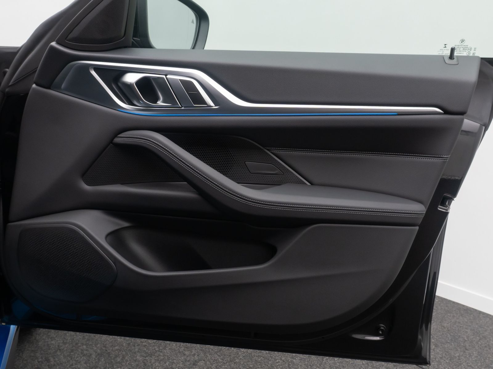Fahrzeugabbildung BMW i4 eD40 GC HiFi Alarm Kamera HUD Leder 19Zoll