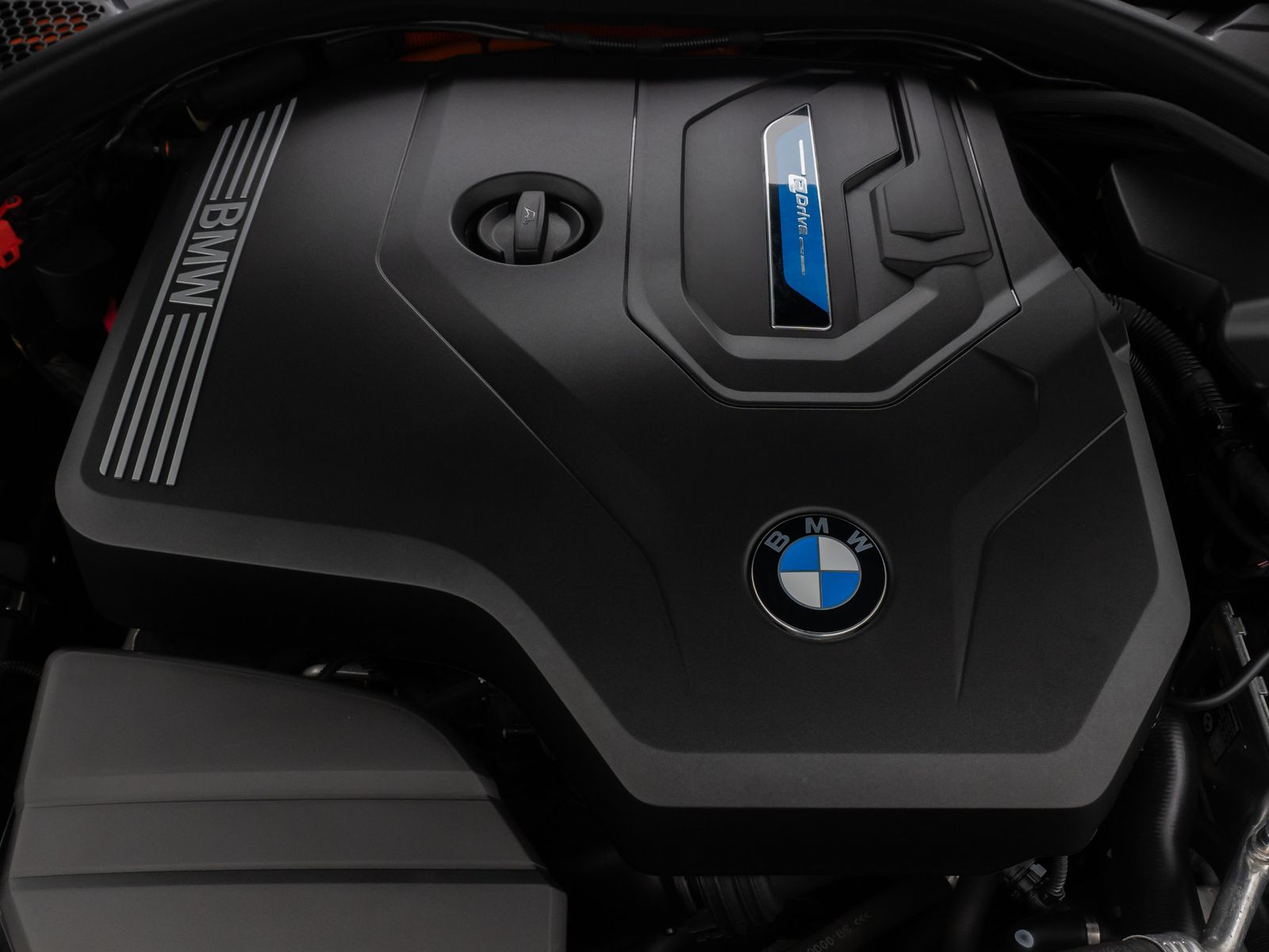 Fahrzeugabbildung BMW 330e M Sport DAB Laser HUD AHK Kamera Panorama