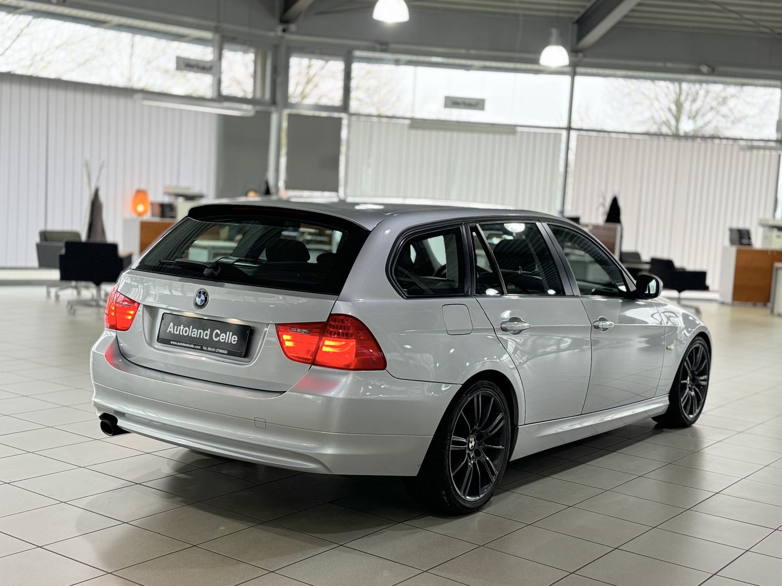 Fahrzeugabbildung BMW 316d Touring Tempomat Klima Navi