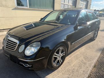 Mercedes E 200 - 1