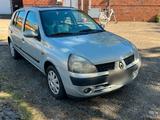 Renault Clio 1.2 75 PS 4 Türer kein TÜV - Renault Clio: Türer