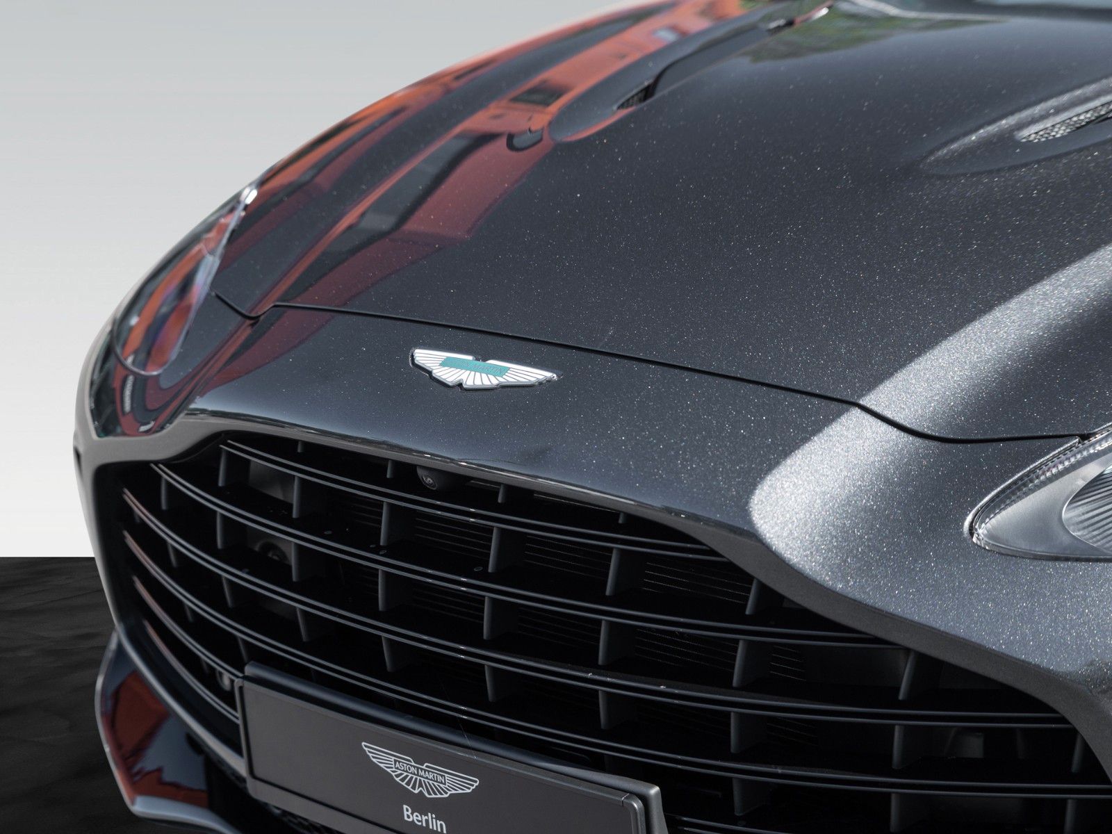 Aston Martin DBX707 | Remote Heat | Signature Paint foto 7