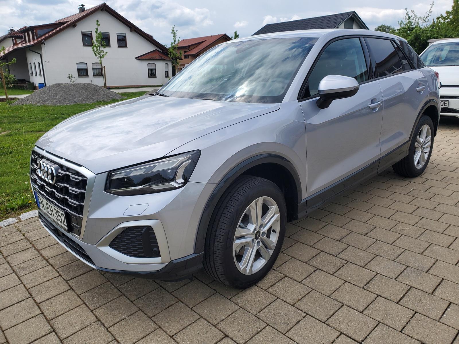 Audi Q2 1.5 16V TSI ACT 35 TFSI advanced Metallic