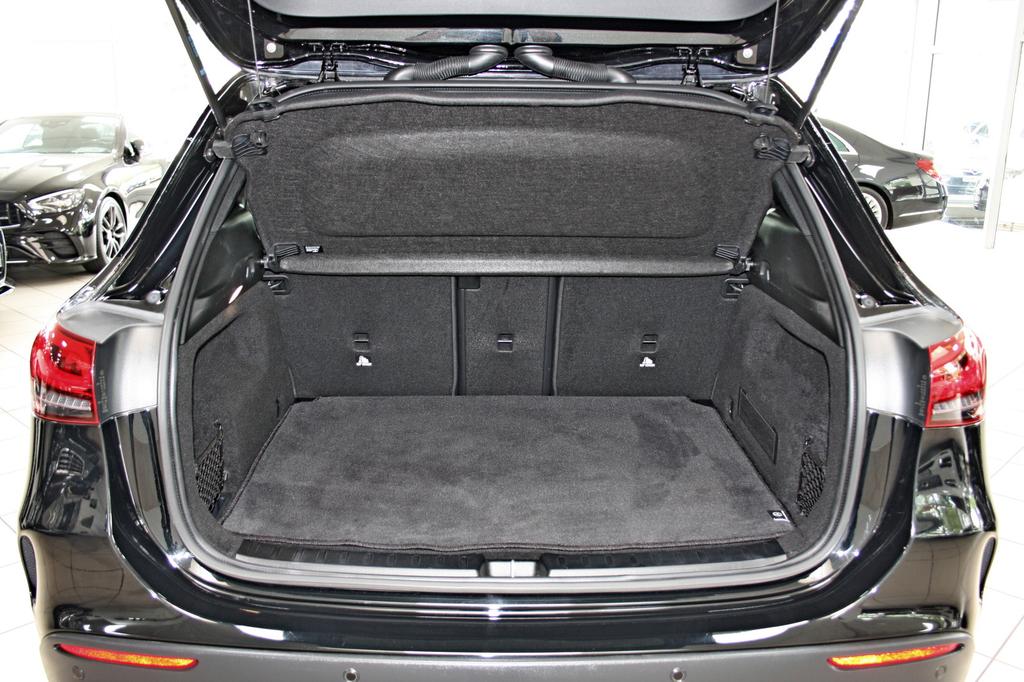 Mercedes-Benz GLA 220