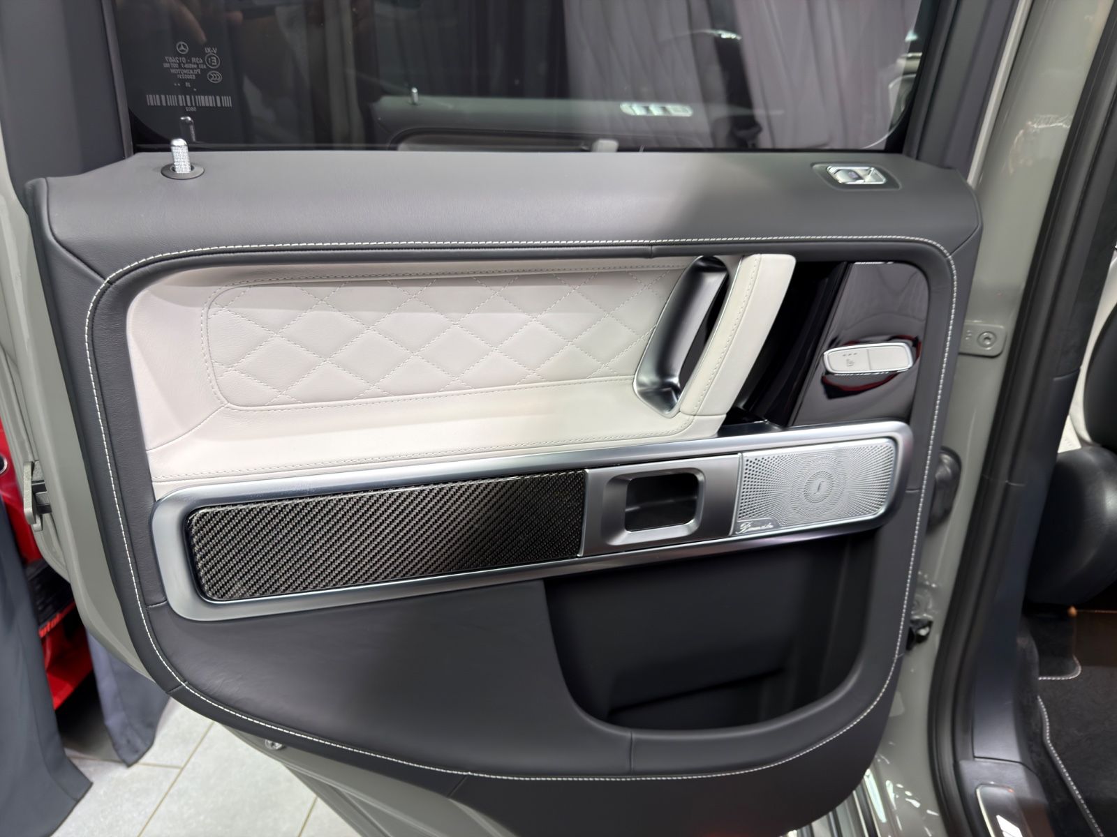 Fahrzeugabbildung Mercedes-Benz G 63 AMG|MY26|A22|PERFORMANCE|TV|VOLL|CARBON|