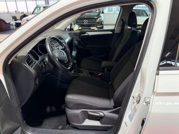 Volkswagen Tiguan - 9
