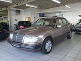 Mercedes-Benz 200 E 124 Guter Zustand Garagenwagen Tüv Neu - Mercedes-Benz 200 aus 1993