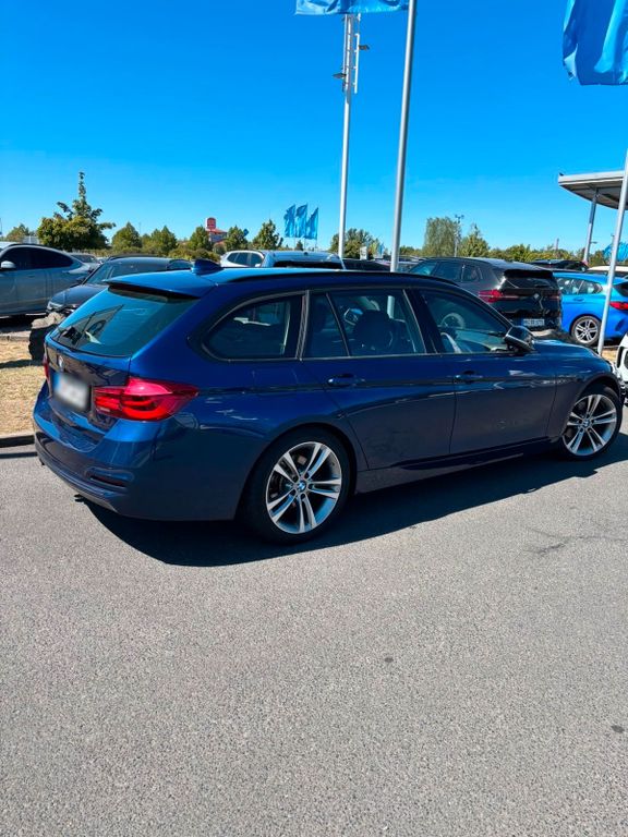 Image of BMW 320