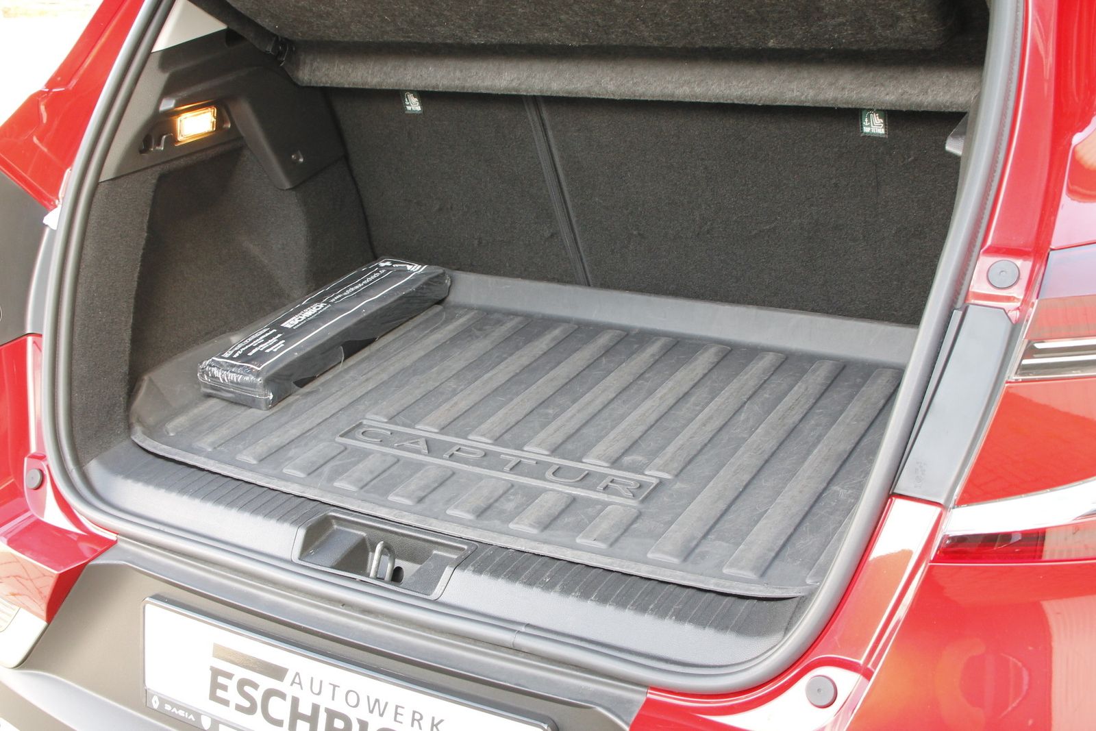 Fahrzeugabbildung Renault Captur Techno Mild Hybrid 140
