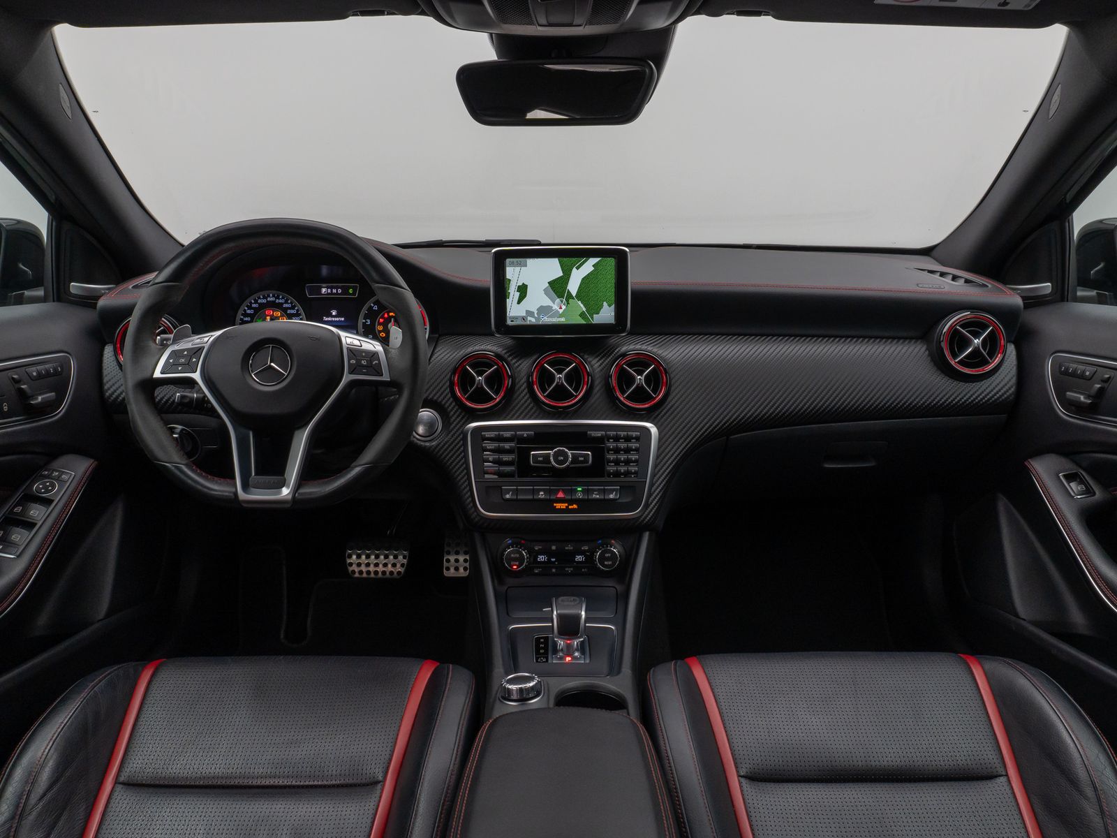 Fahrzeugabbildung Mercedes-Benz A 45 AMG Performance 4Matic Aero H/K Kamera Navi