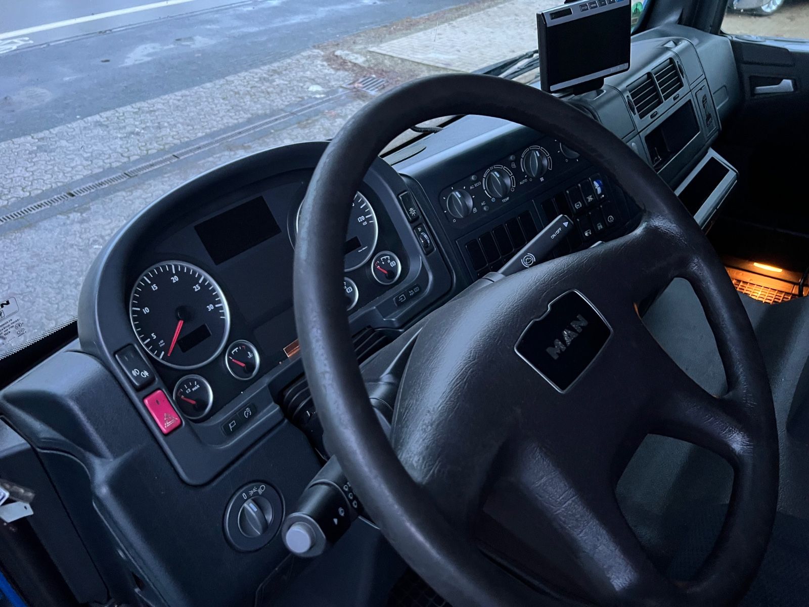 Fahrzeugabbildung MAN TGM 12.XXX 12.250  Fg