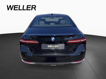 صورة 10 لـ 2023 BMW I5