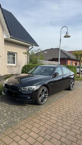 BMW 318d F30 LCI (Facelift) Shadowline TÜV...