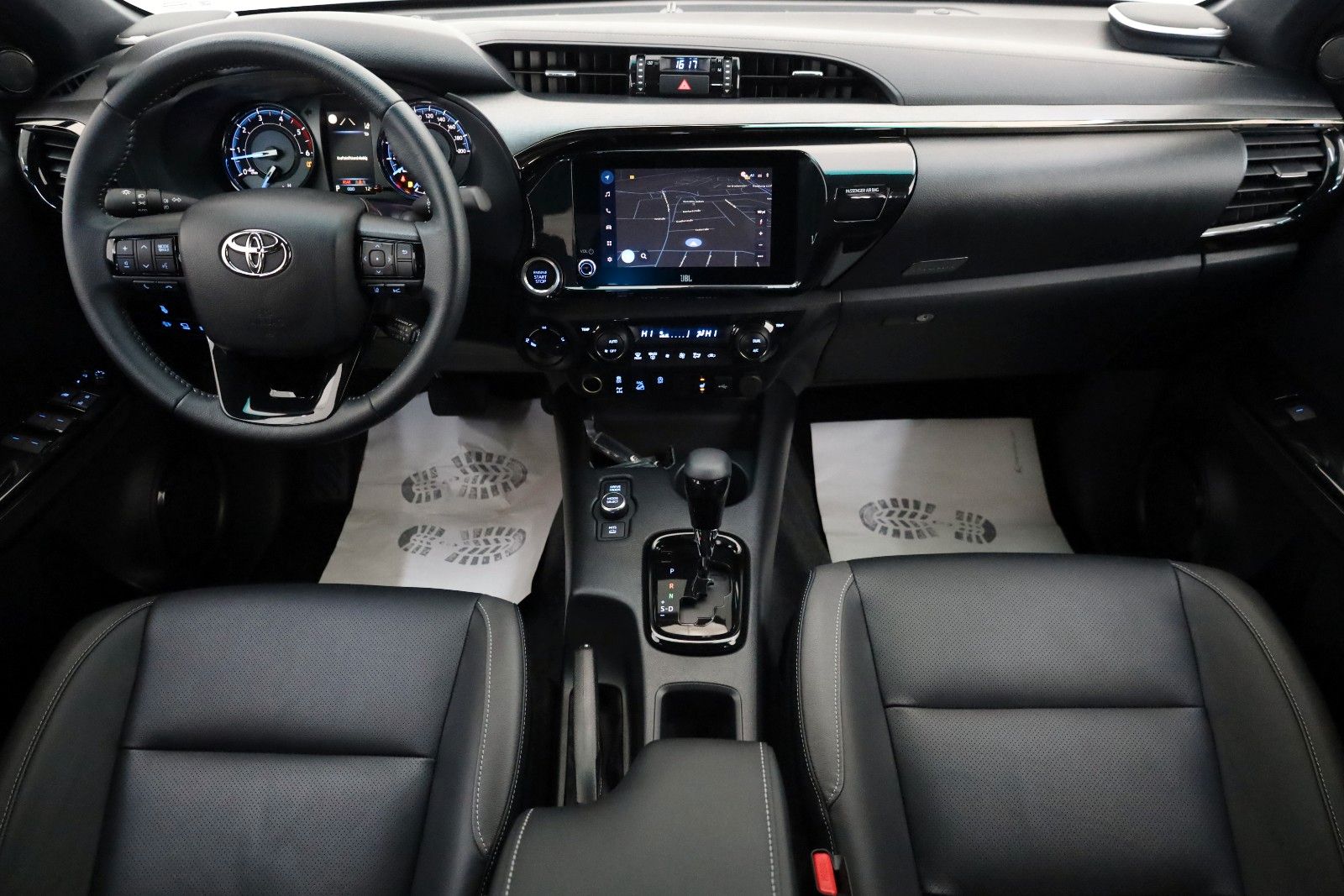 Fahrzeugabbildung Toyota Hilux Double Cab Invincible 4x4,Navi,Kamera,AHK