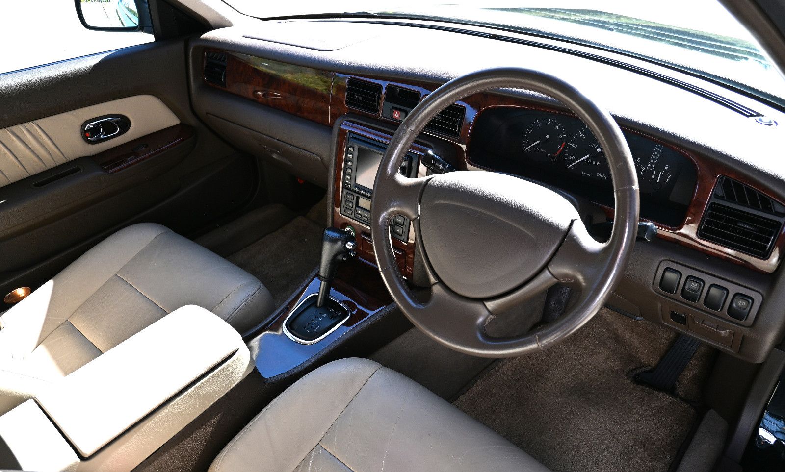 Mazda Sentia Exclusive V6 – Bild 9