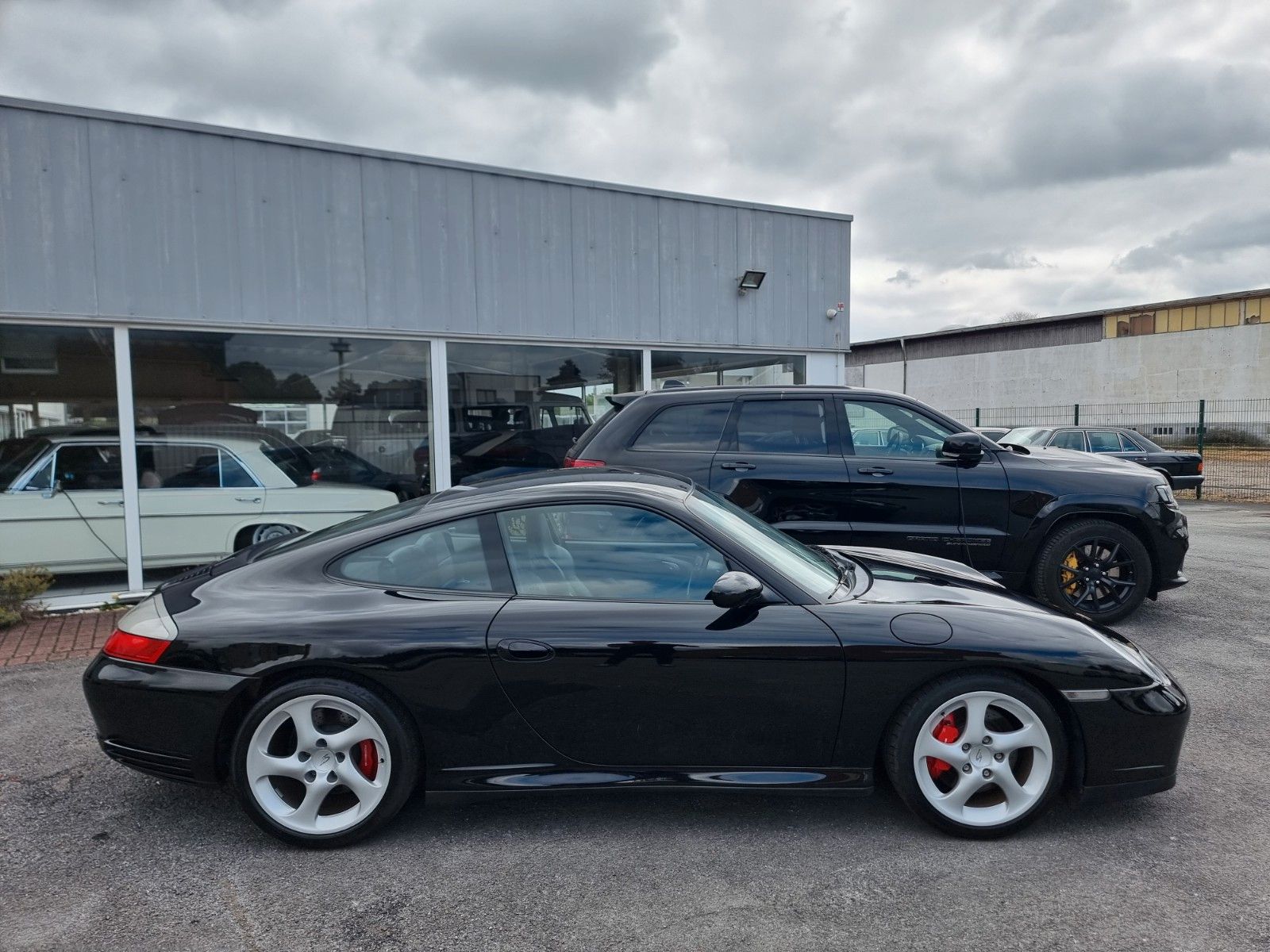 Fahrzeugabbildung Porsche 996 Carrera 4S/Orig. Km/Erstlack/Sensationell!