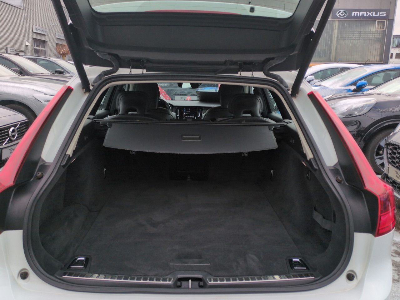 Volvo V90 Momentum Pro Bluetooth Navi LED Vollleder foto 21