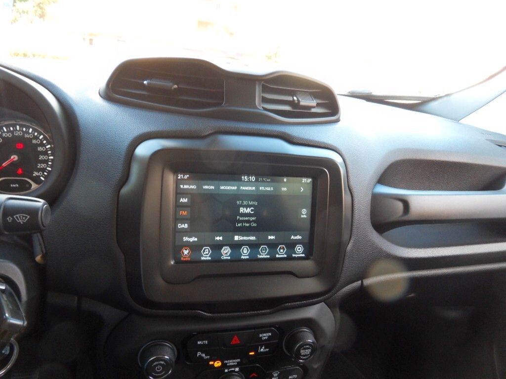 Jeep Renegade 1.6 Mjt 130 CV Limited imagem 2