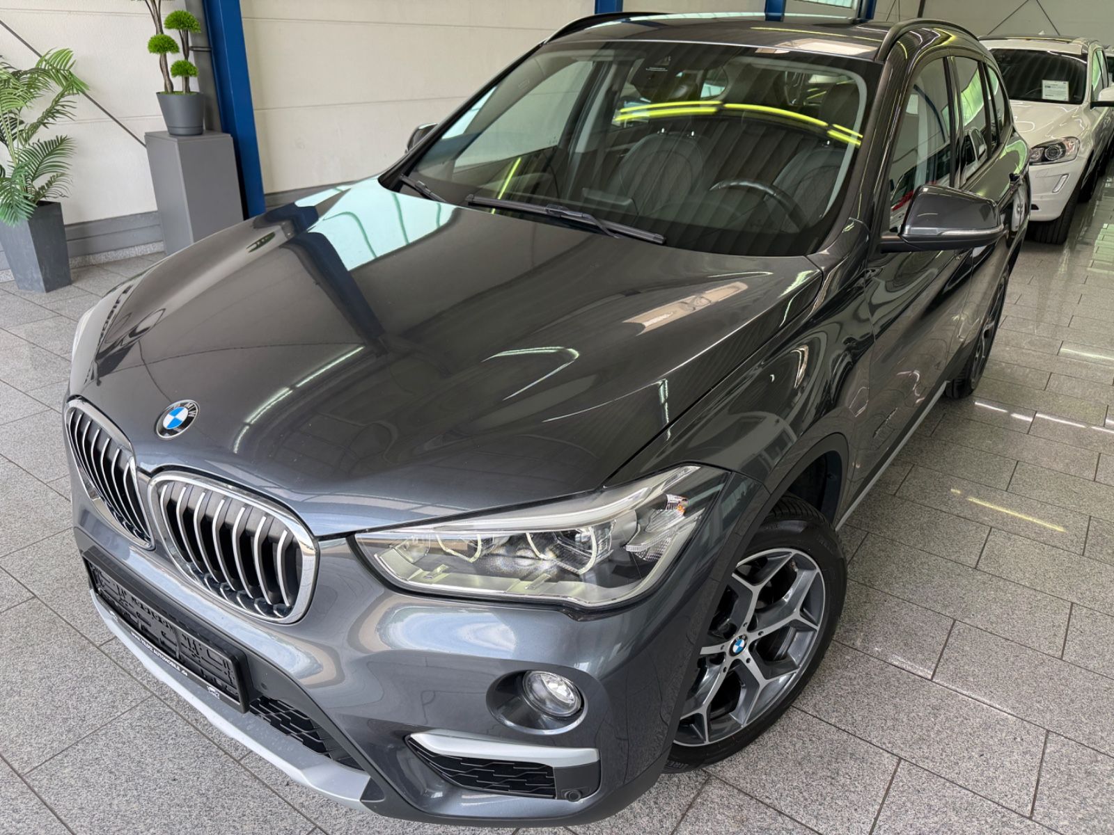 BMW X1 xDRIVE 20 d*X-LINE*AUTOM*LED*CAM*PANO*NAV*SHZ
