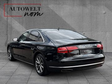 Audi A8 - 4