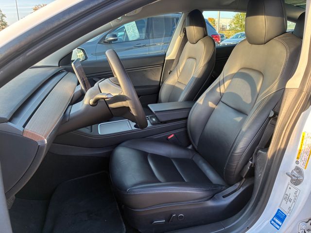 Fahrzeugabbildung Tesla Model 3 Long Range Dual AWD -Anhängerkupplung-