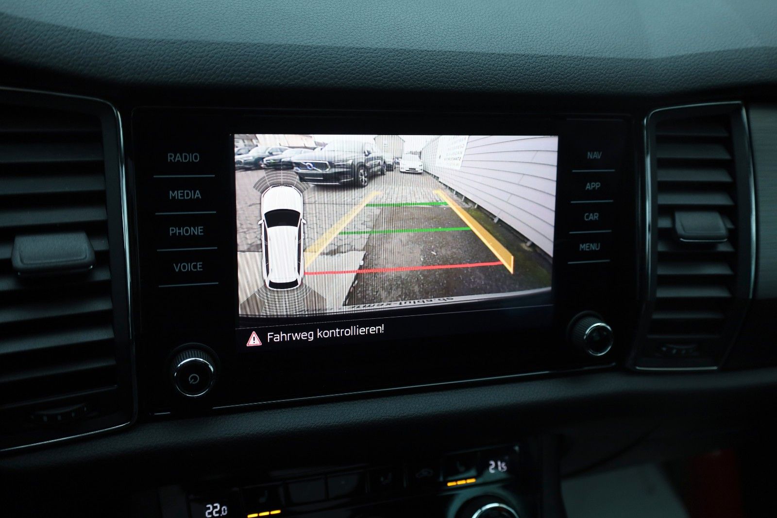 Fahrzeugabbildung SKODA Kodiaq Ambition T.Leder,Navi,Panorama,Kamera,SH