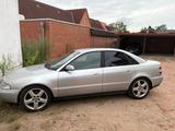 Audi A4 1.6 - - Audi A4 aus 1997: 1.6