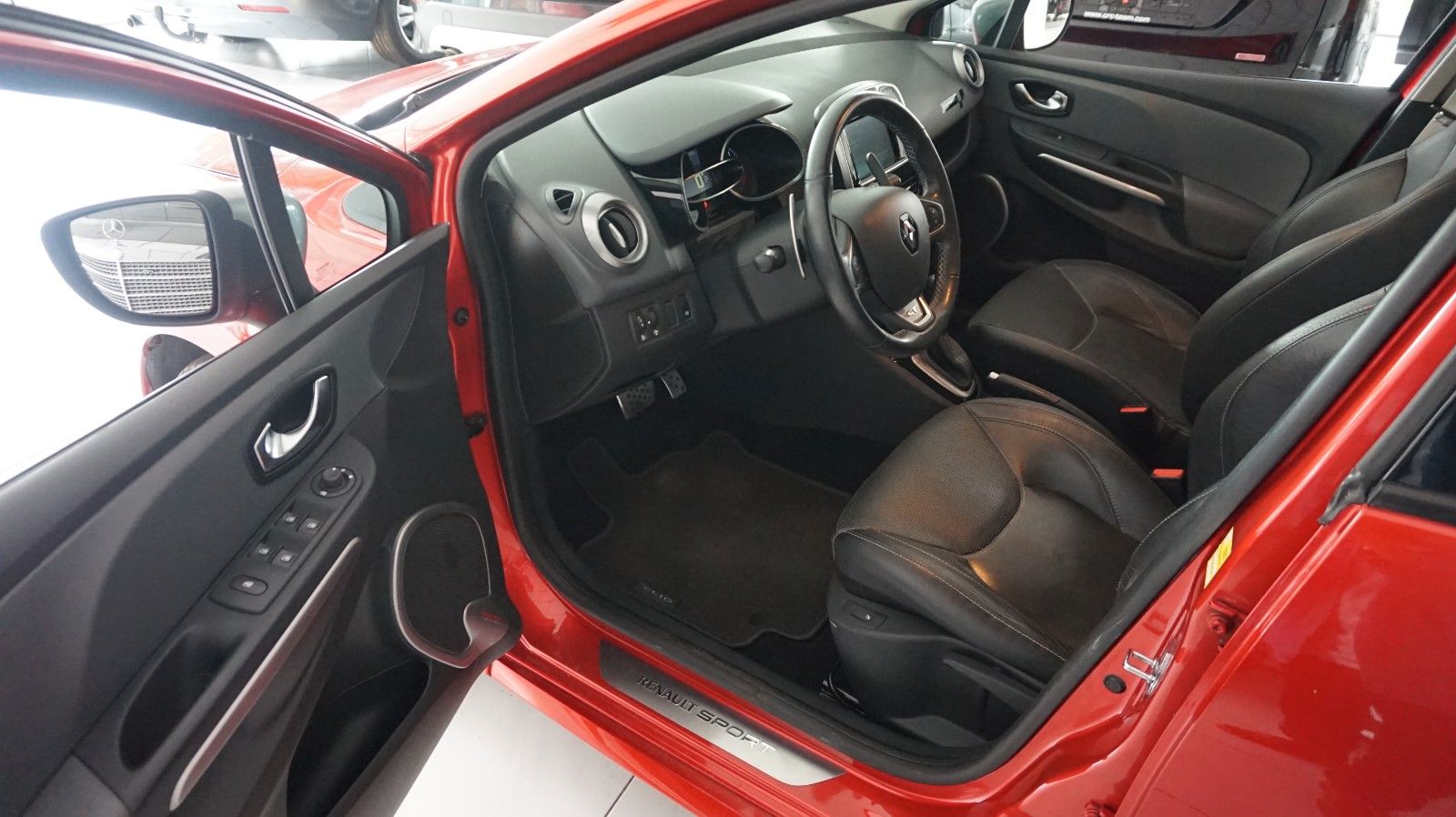 Fahrzeugabbildung Renault Clio IV Grandtour GT