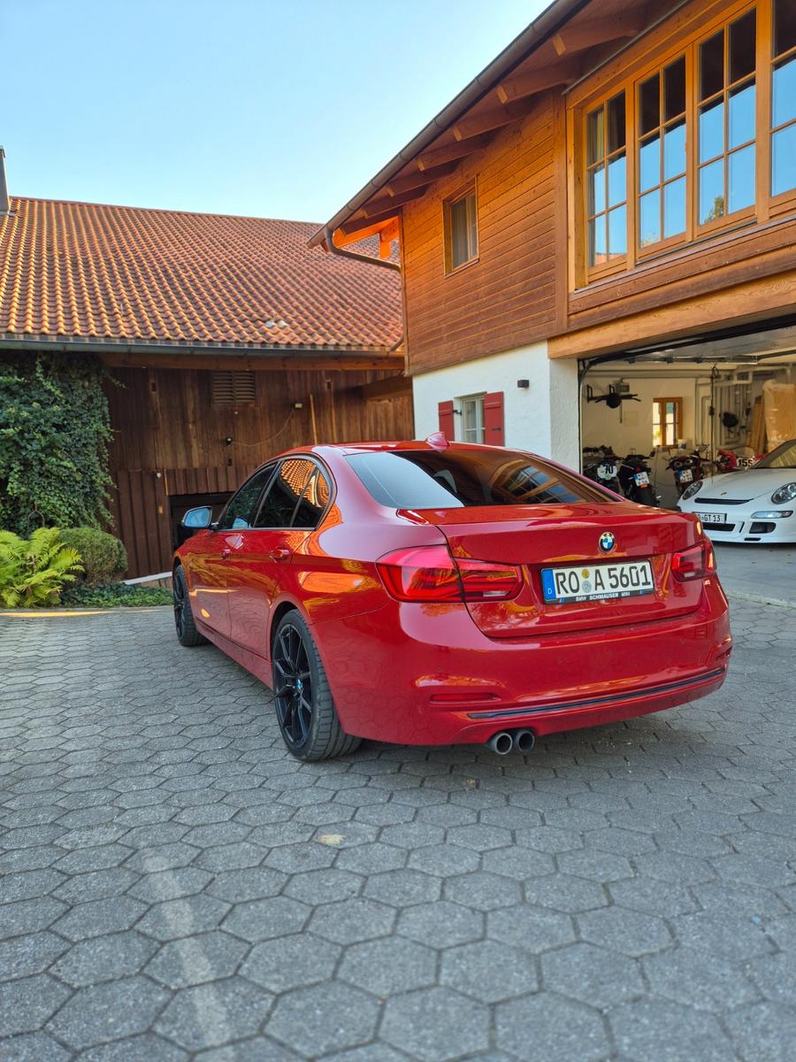 BMW 330i xDrive Sport Line Automatic 2. Hand