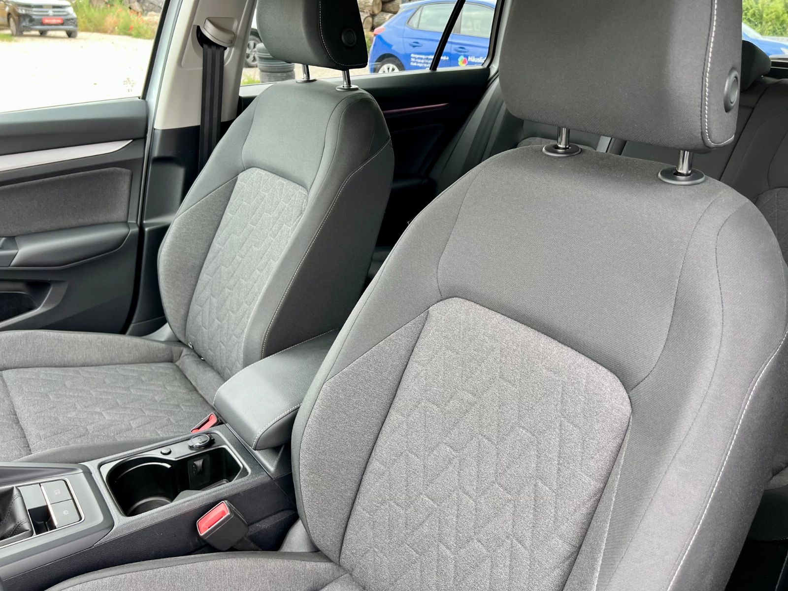 VW Golf VIII Variant Life AAC GZJR SHZ CARPLAY