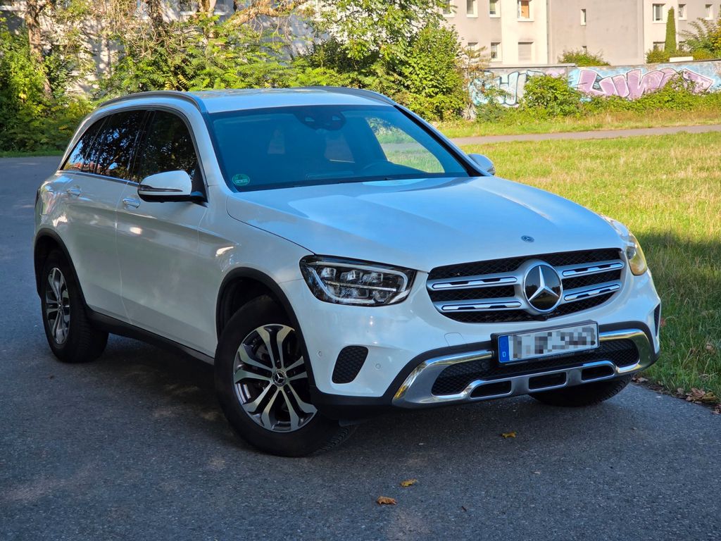 Image of Mercedes-Benz GLC 220