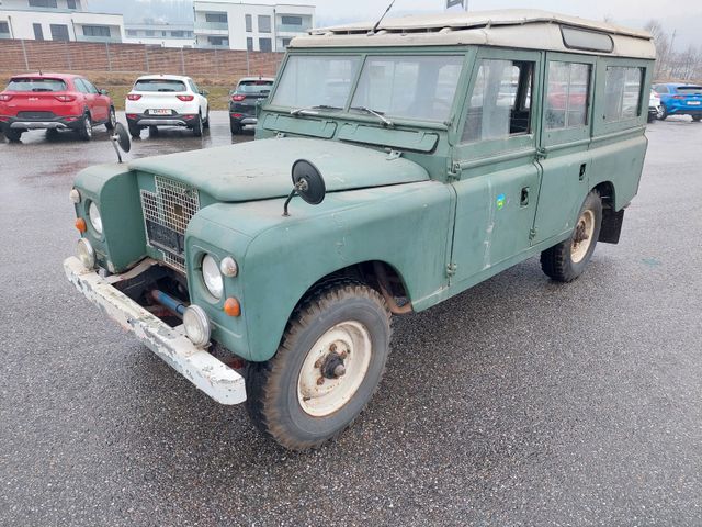 Land Rover 109 Stadion