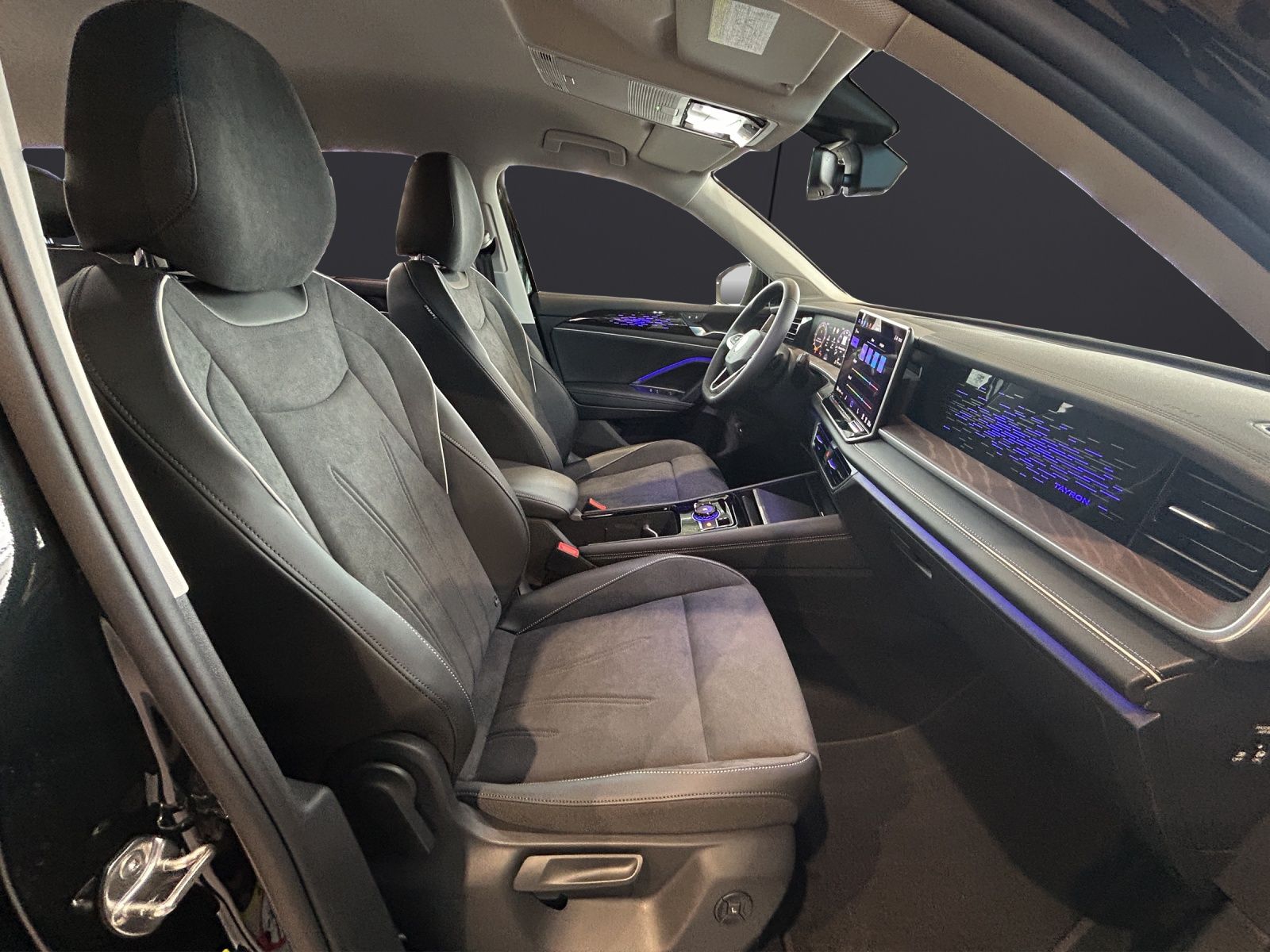 Fahrzeugabbildung Volkswagen Tayron TDI Elegance DSG LED+ AHZV RFK