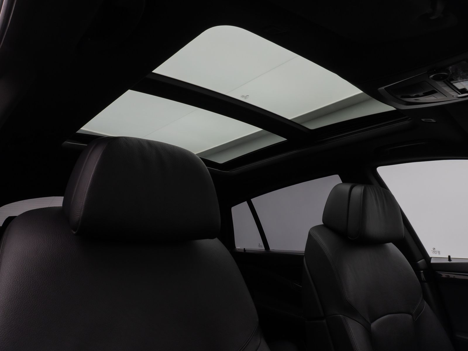 Fahrzeugabbildung BMW 535d Gran Turismo Panorama Kamera HUD HiFi Xenon