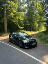 BMW M135i xDrive - BMW 135 mit Benzin-Antrieb: Automatik