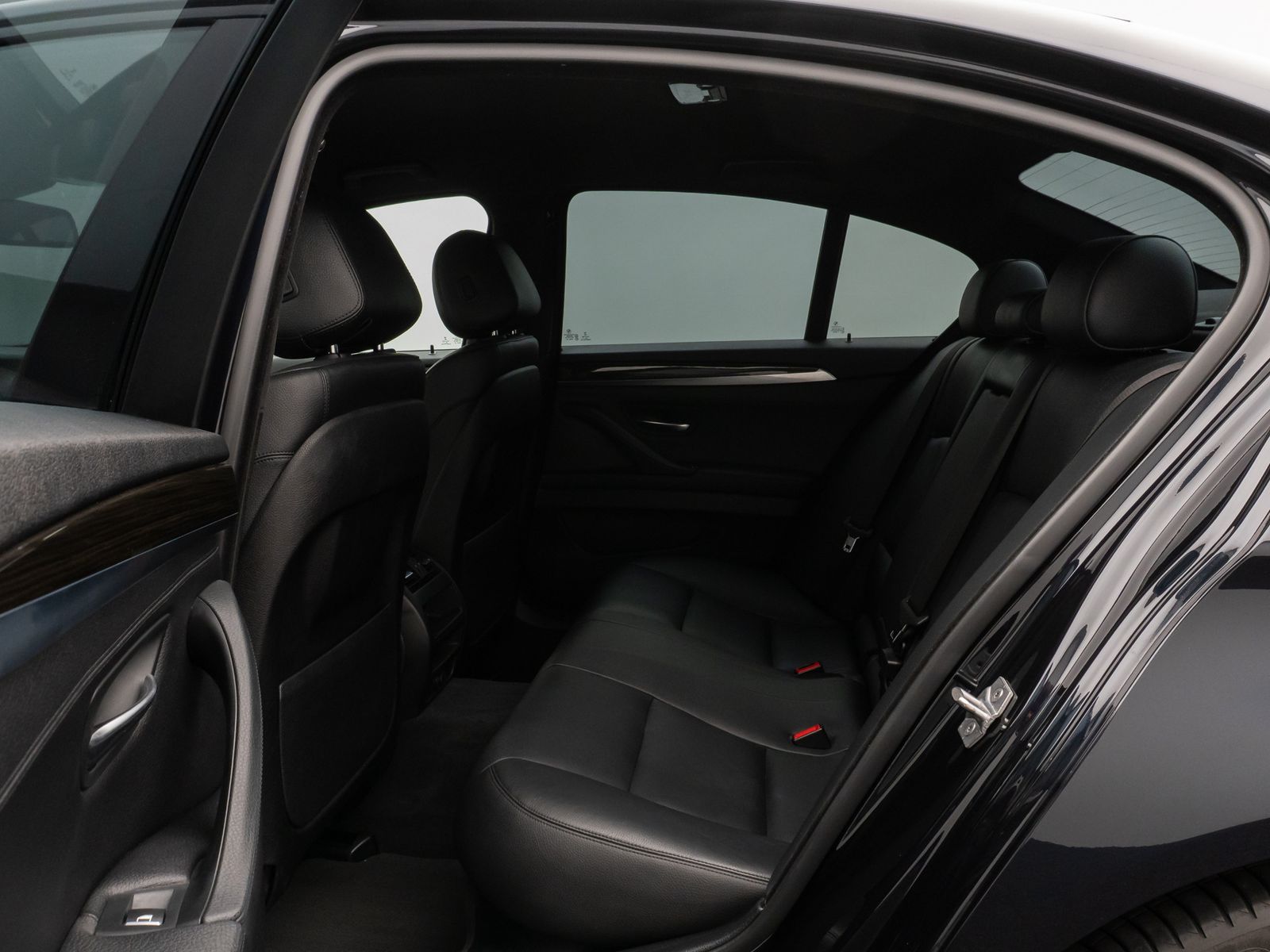 Fahrzeugabbildung BMW 525d M Sport Kamera HUD HiFi DrivingAssist LED